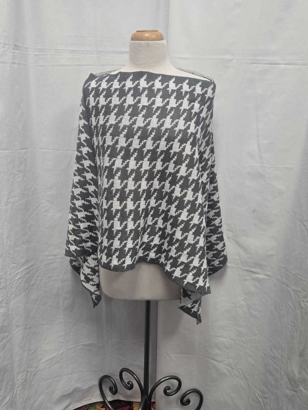 Blossom Boutique Houndstooth Knit Poncho